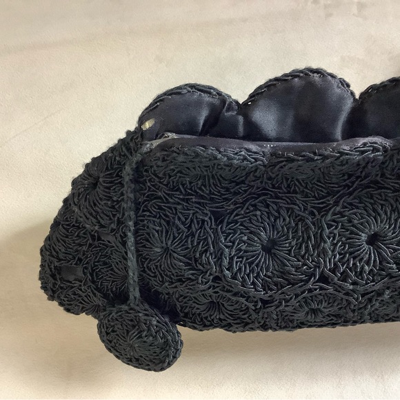 Vintage Crochet Clutch Bag  Zipper closure, inside storage pouch, crochet bag. - Picture 13 of 15